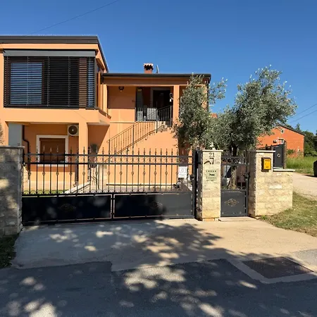 Sunshine Apartament Rosini