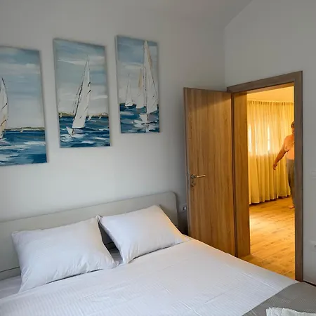 Sunshine Apartment