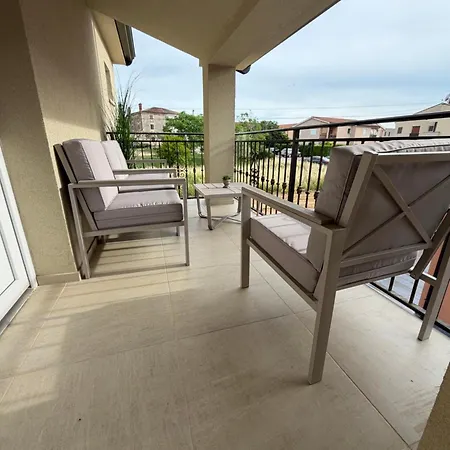 Sunshine Apartament Rosini
